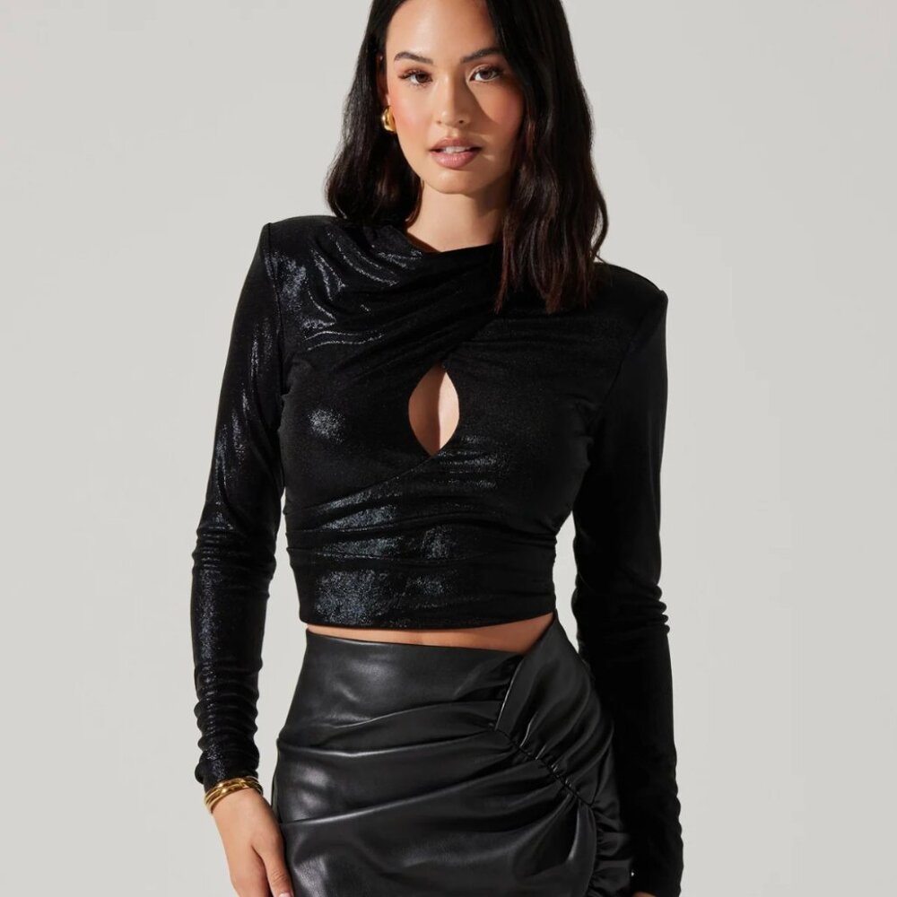 ASTR THE LABEL - Metallic Keyhole Mock Neck Top (Size Small)